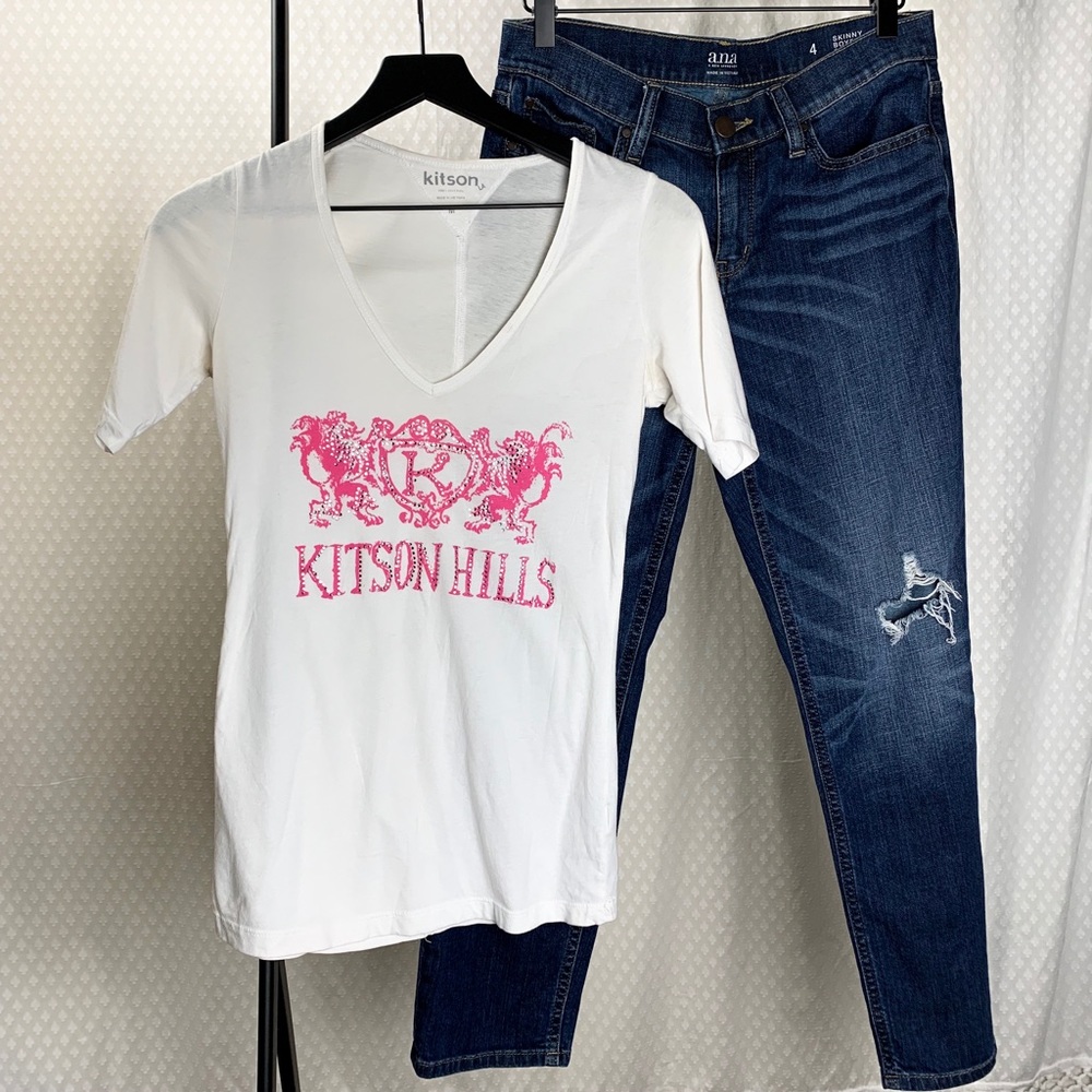 Kitson LA Medium VNeck 3/4 Sleeve